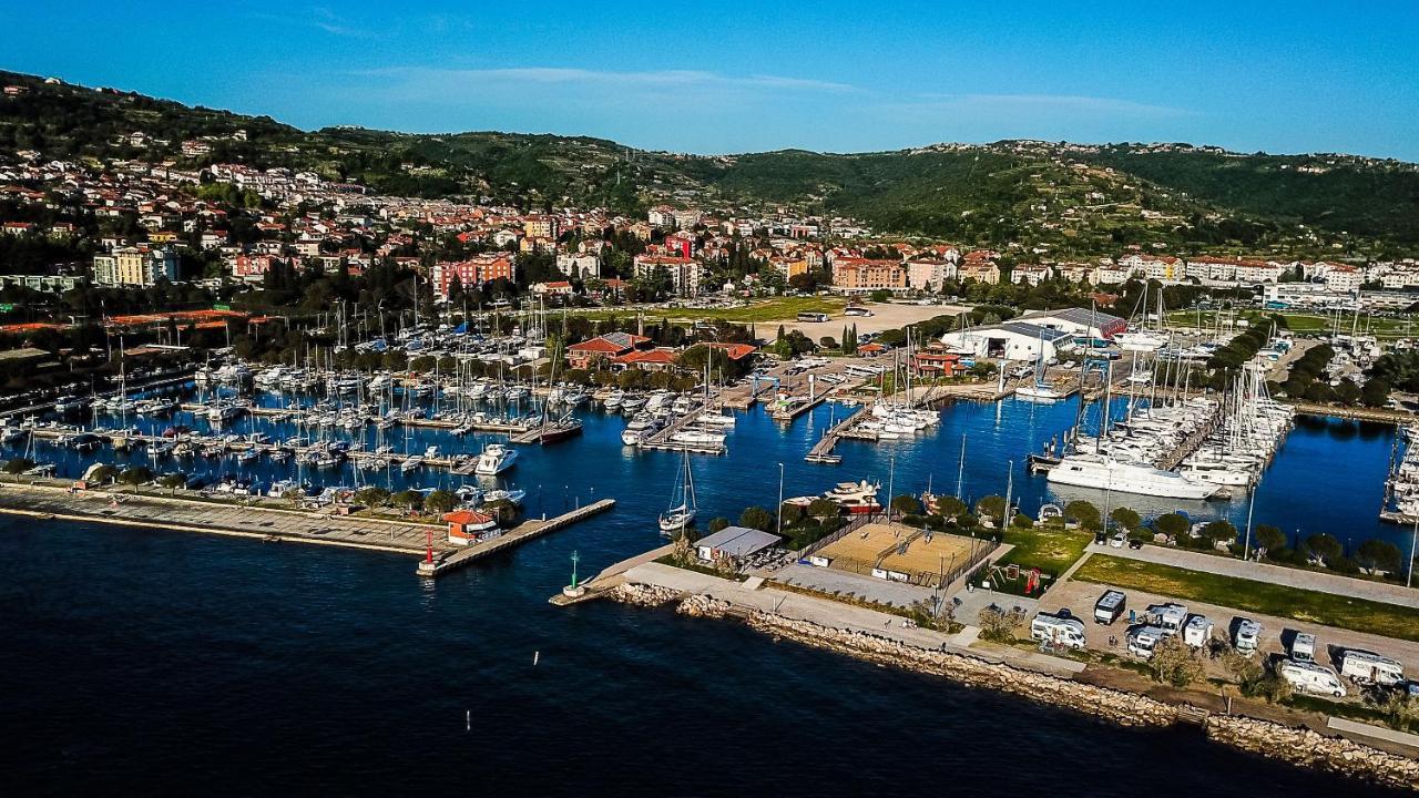 Floating House Bravia Hotel Portoroz Exterior photo